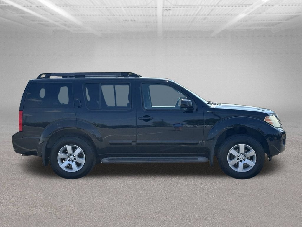 2008 Nissan Pathfinder SE