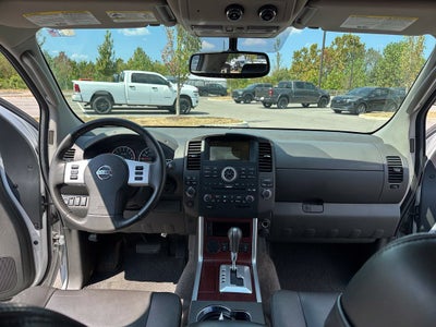 2012 Nissan Pathfinder LE