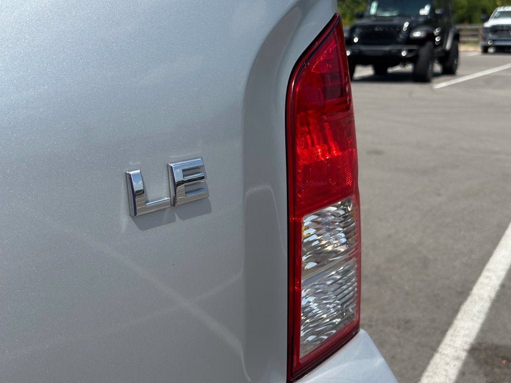 2012 Nissan Pathfinder LE
