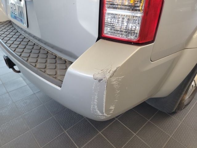 2012 Nissan Pathfinder LE