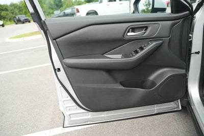 2025 Nissan Rogue SV FWD