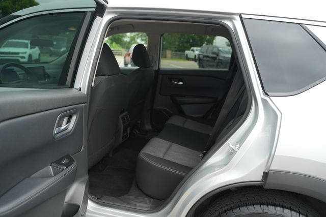2025 Nissan Rogue SV FWD