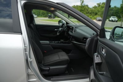 2025 Nissan Rogue SV FWD
