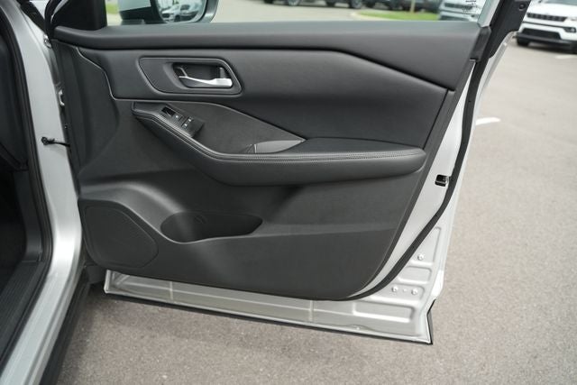 2025 Nissan Rogue SV FWD
