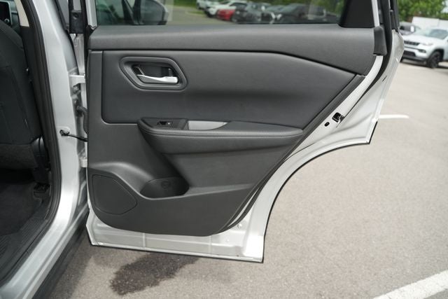 2025 Nissan Rogue SV FWD