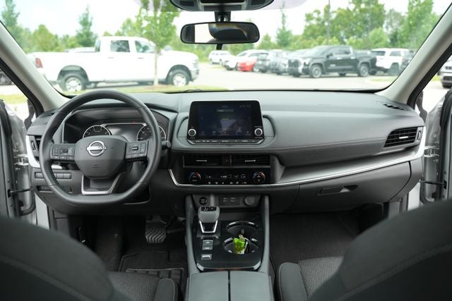 2025 Nissan Rogue SV FWD