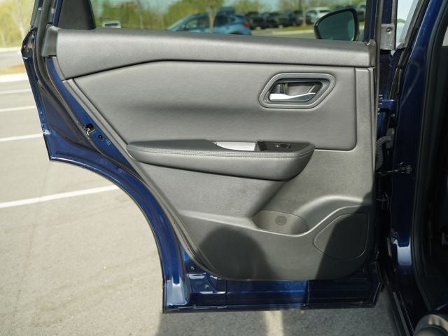 2025 Nissan Rogue SV FWD
