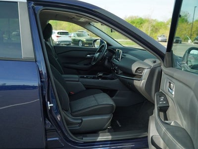 2025 Nissan Rogue SV FWD