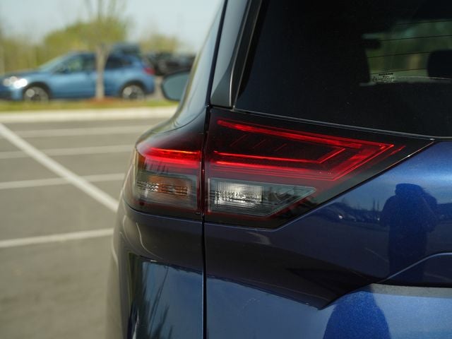 2025 Nissan Rogue SV FWD