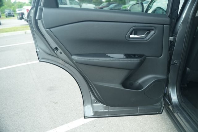 2025 Nissan Rogue SV FWD