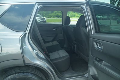 2025 Nissan Rogue SV FWD