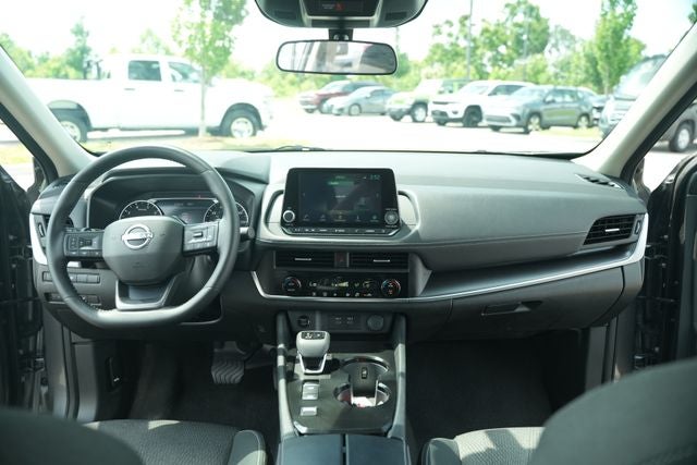 2025 Nissan Rogue SV FWD