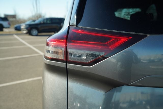 2023 Nissan Rogue SL FWD