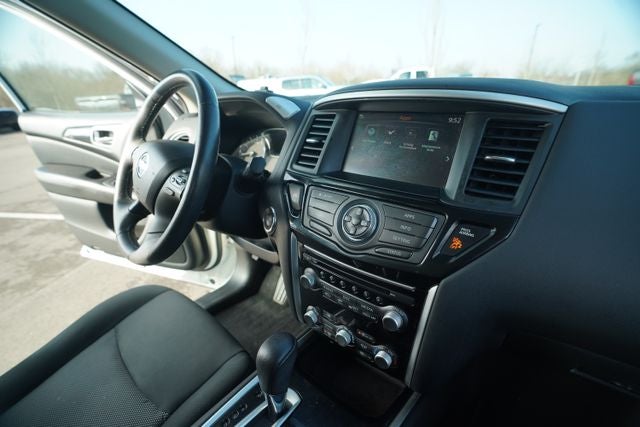 2020 Nissan Pathfinder SV 2WD