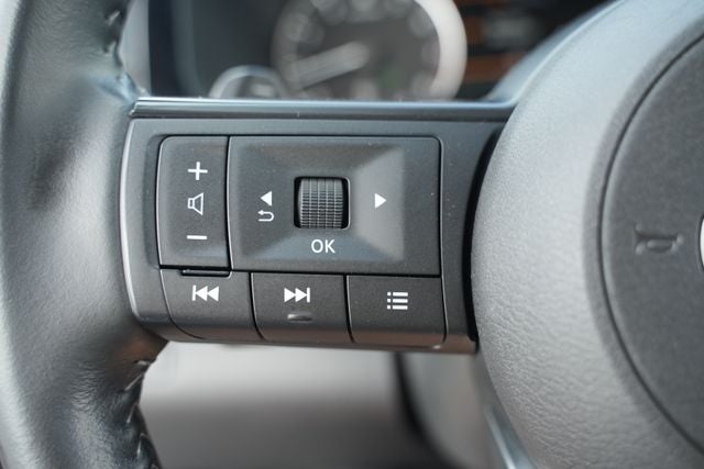 2025 Nissan Pathfinder SV 4WD