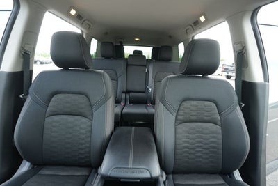 2025 Nissan Pathfinder SV 4WD