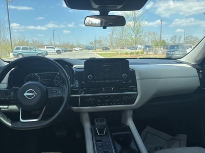 2023 Nissan Pathfinder SV 4WD