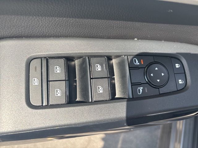 2023 Nissan Pathfinder SV 4WD