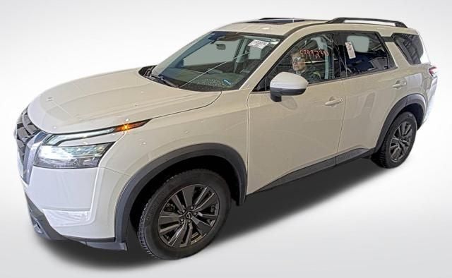2022 Nissan Pathfinder SV