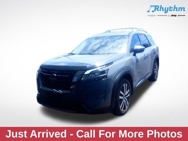 2023 Nissan Pathfinder Platinum FWD