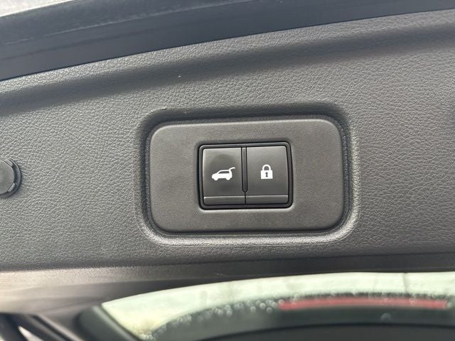 2023 Nissan Pathfinder Platinum 4WD