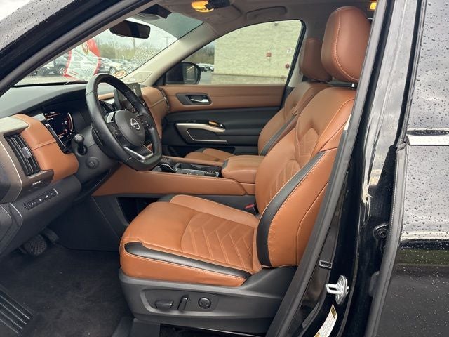 2023 Nissan Pathfinder Platinum 4WD