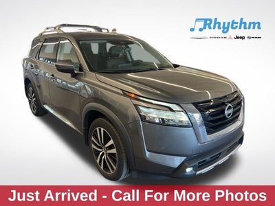 2023 Nissan Pathfinder Platinum
