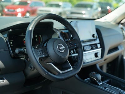 2023 Nissan Pathfinder Platinum 4WD