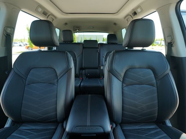 2023 Nissan Pathfinder Platinum 4WD