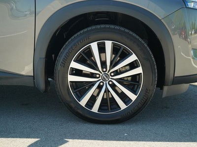 2023 Nissan Pathfinder Platinum 4WD