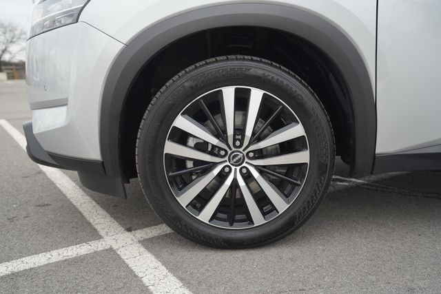 2023 Nissan Pathfinder Platinum 4WD