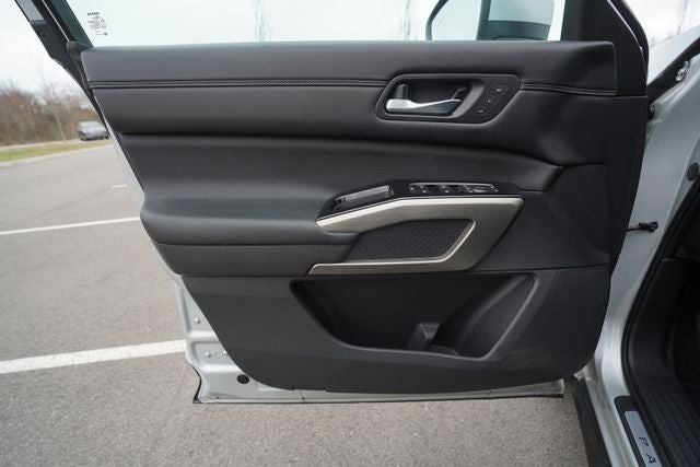 2023 Nissan Pathfinder Platinum 4WD