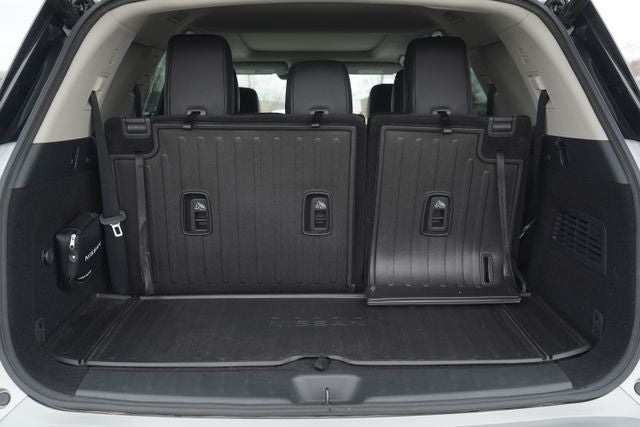 2023 Nissan Pathfinder Platinum 4WD