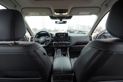 2023 Nissan Pathfinder Platinum 4WD