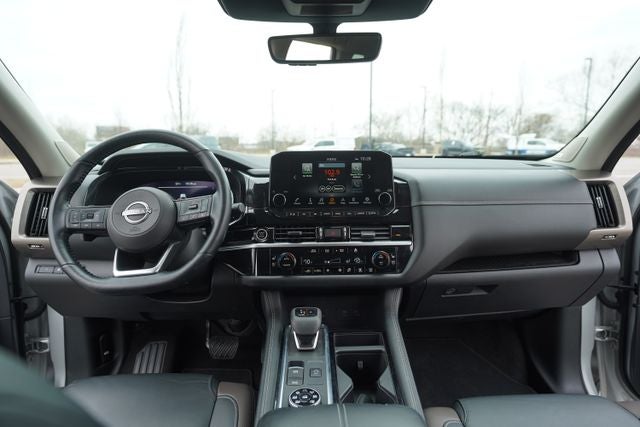 2023 Nissan Pathfinder Platinum 4WD