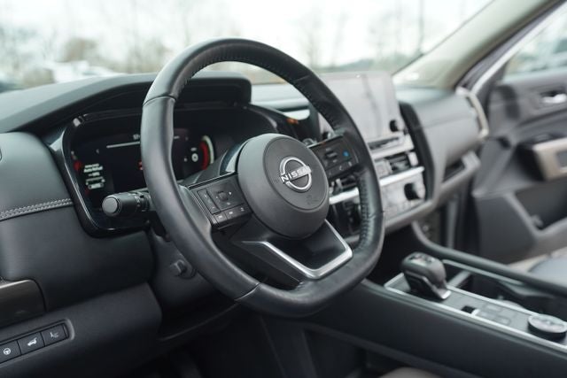 2023 Nissan Pathfinder Platinum 4WD