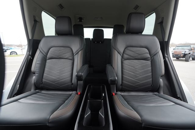 2023 Nissan Pathfinder Platinum 4WD