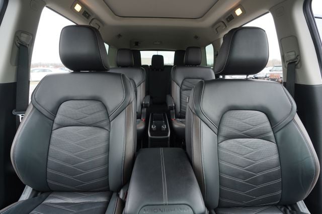 2023 Nissan Pathfinder Platinum 4WD