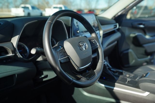 2021 Toyota Highlander Hybrid XLE