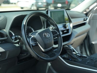 2023 Toyota Highlander LE