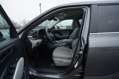 2024 Toyota Highlander LE