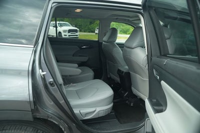 2024 Toyota Highlander XLE