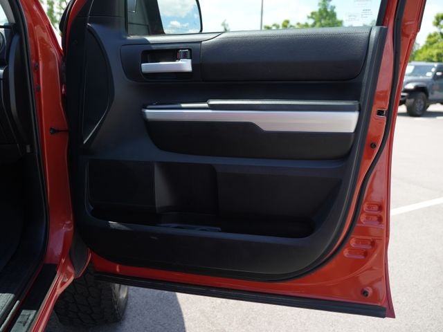 2016 Toyota Tundra SR5 5.7L V8