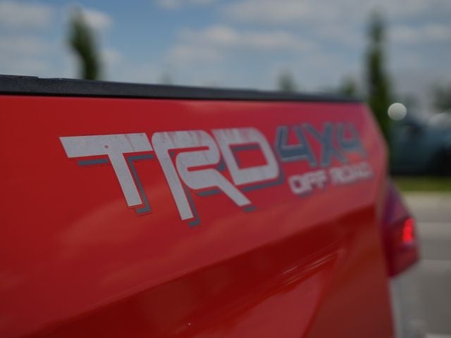 2016 Toyota Tundra SR5 5.7L V8