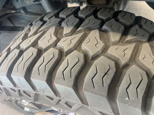 2017 Toyota Tundra SR5 5.7L V8