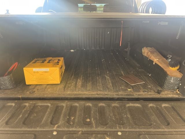 2017 Toyota Tundra SR5 5.7L V8