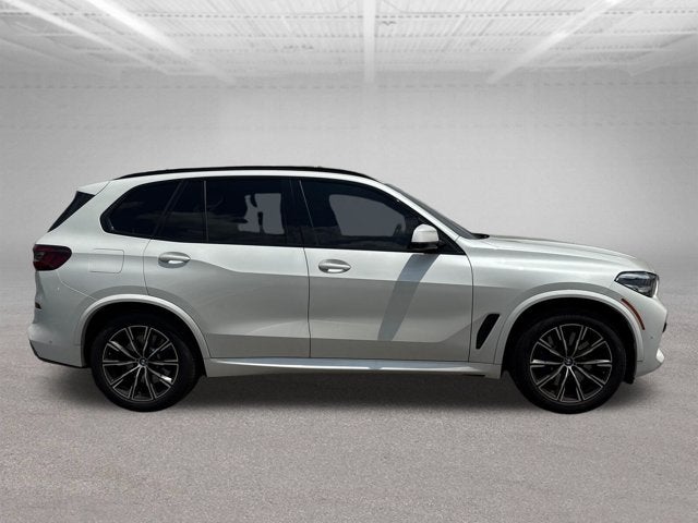 2021 BMW X5 M50i