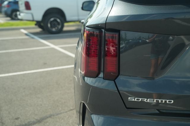 2023 Kia Sorento S