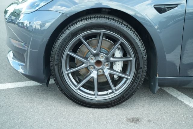 2021 Tesla Model 3 Standard Range Plus Rear-Wheel Drive