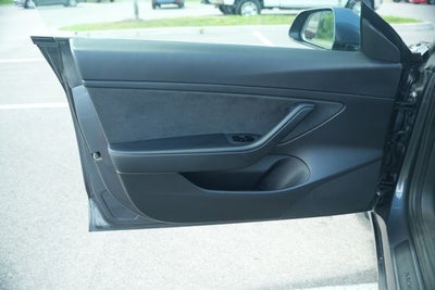 2021 Tesla Model 3 Standard Range Plus Rear-Wheel Drive
